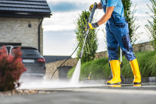 Best Driveway Pressure Washing  in , RI